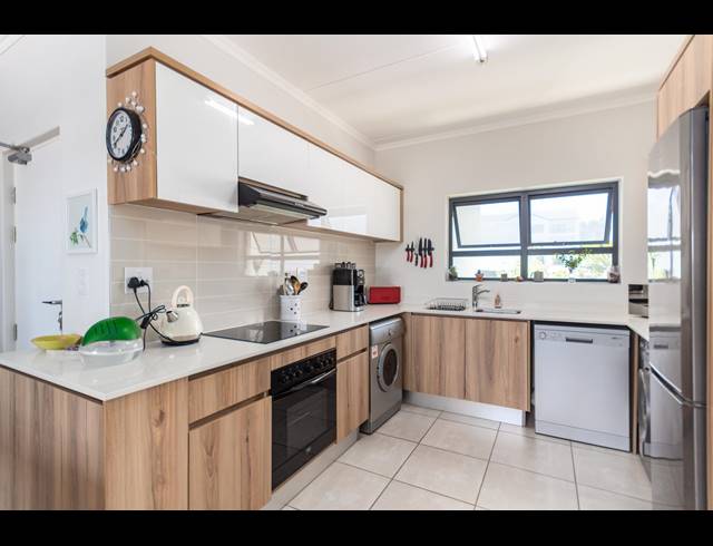 2 BEDROOM APARTMENT SOLD IN RICHWOOD